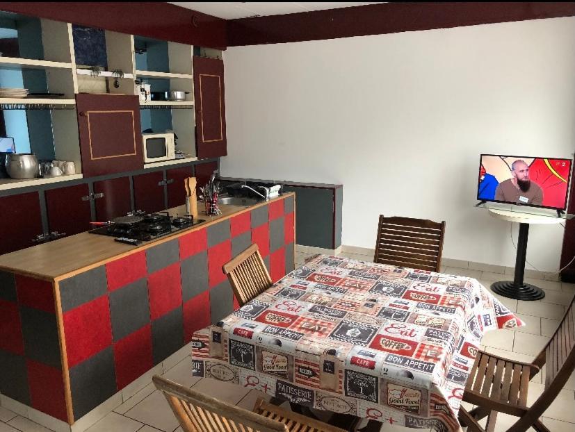 Le Studio De Tom Hirson Экстерьер фото